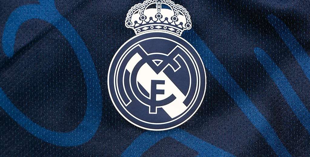 Adidas lanzó la nueva camiseta del Real Madrid con un color histórico