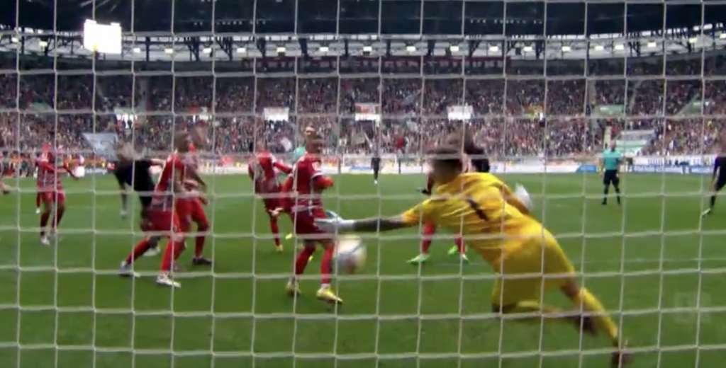 Infartante: Manuel Neuer casi empata a los 94 minutos con este cabezazo